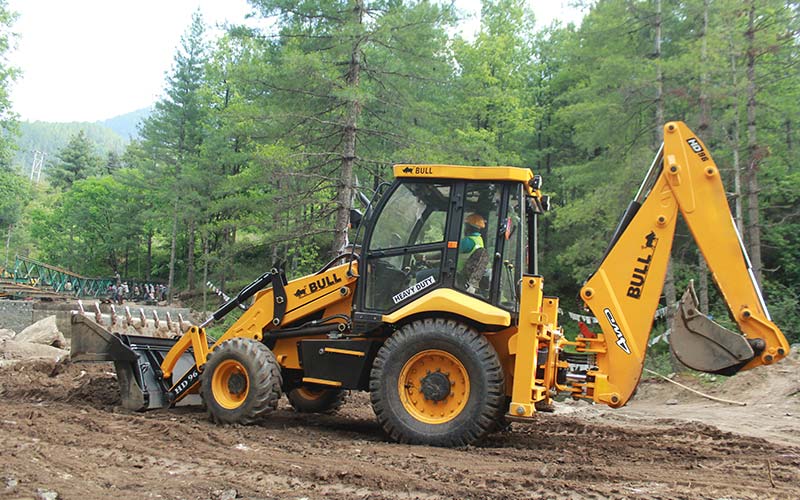 bull-backhoe-loader